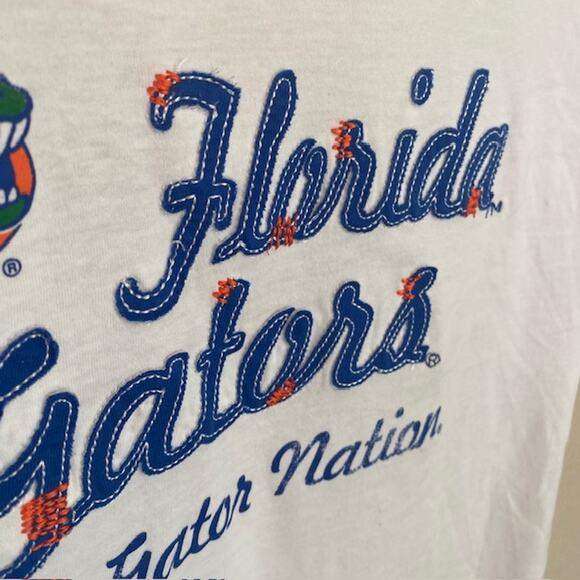 KA for Her Knights Apparel University of Florida Gators V-Neck T-Shirt - XL - Picture 4 of 5